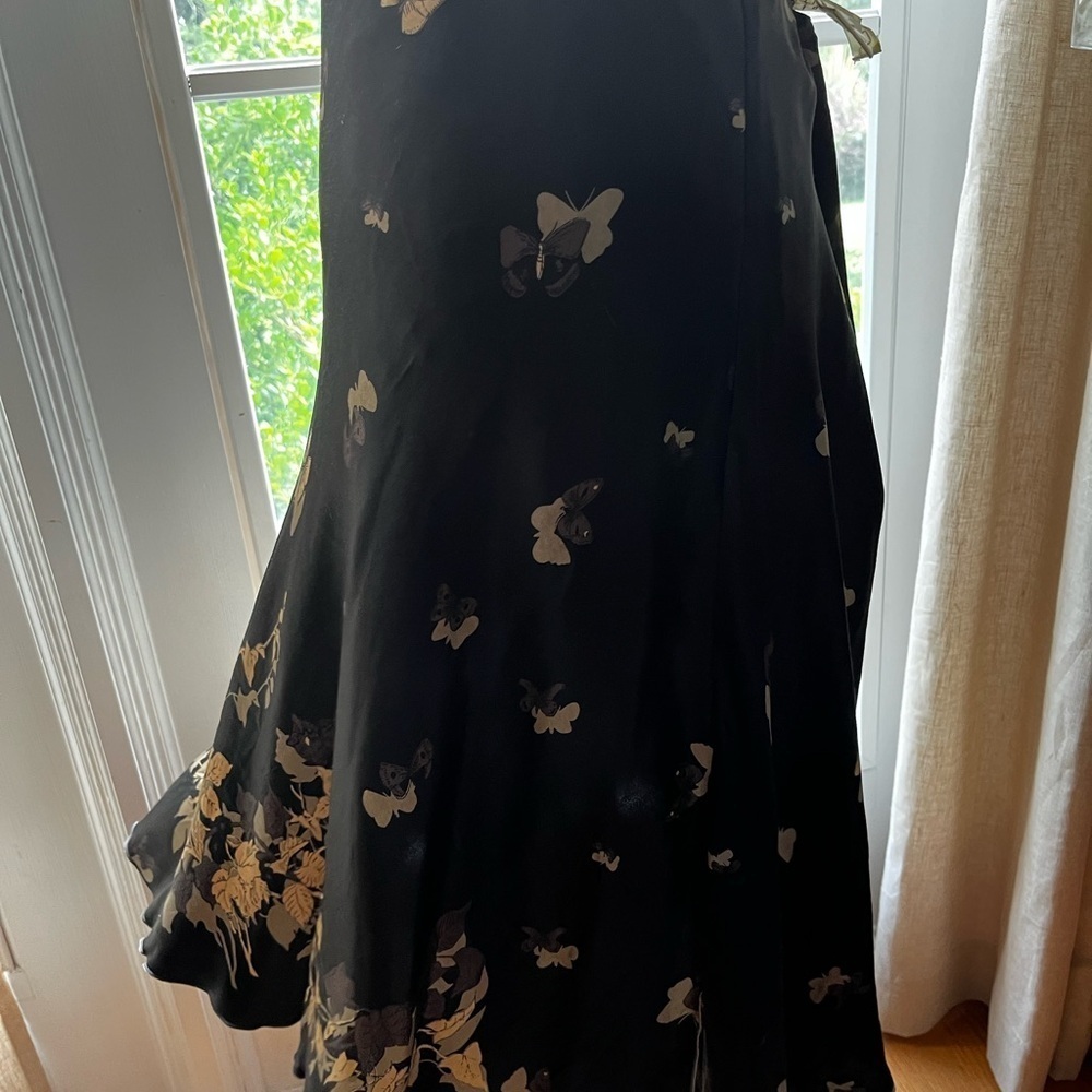 Elegant Black Floral butterfly Skirt - Picture 3 of 16